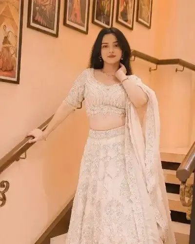 Escort Koh E Fiza